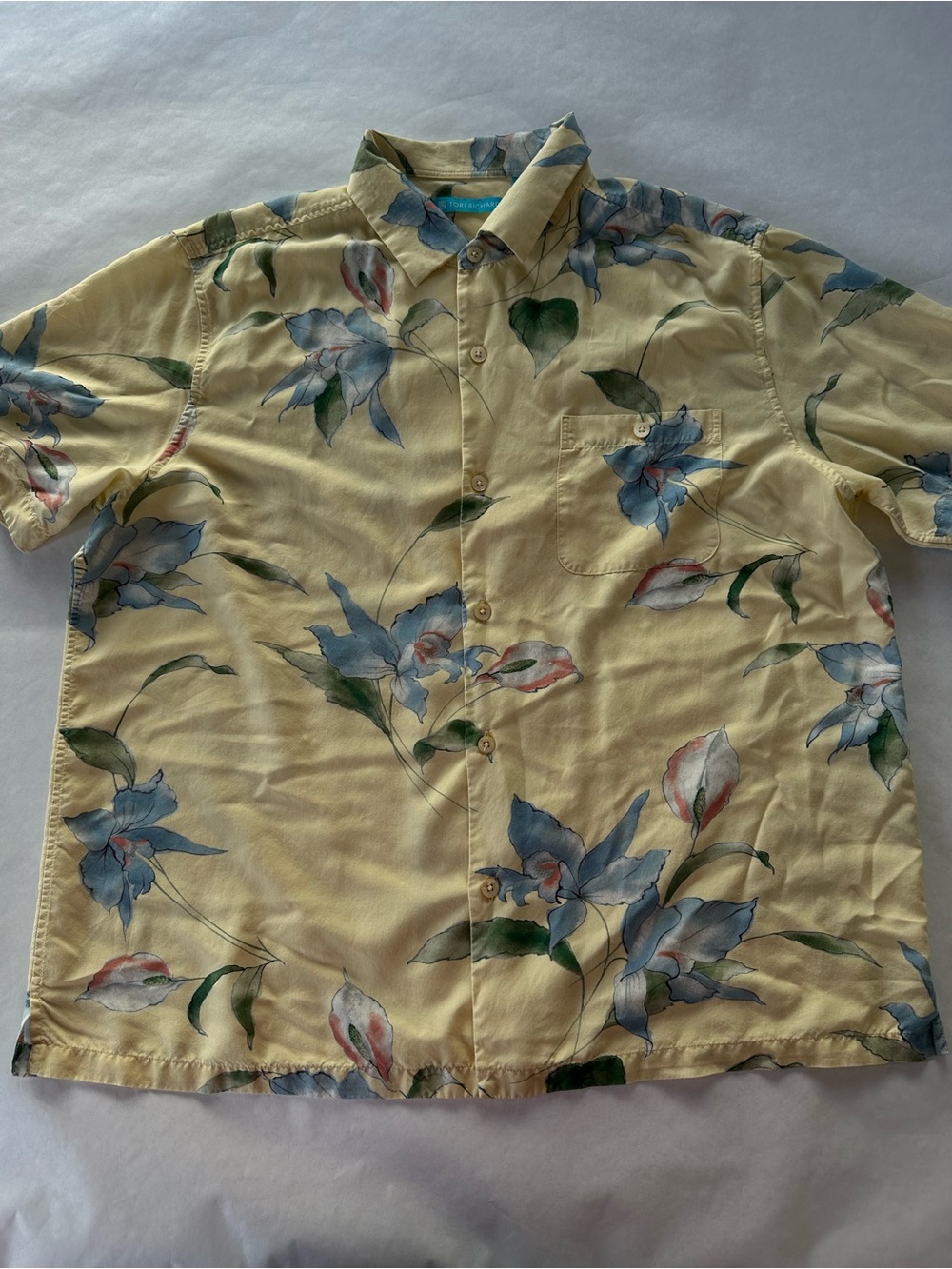 Tori Richard Men's Hawaiian Floral Beige Short Sleeve Pocket Button-Up Shirt L